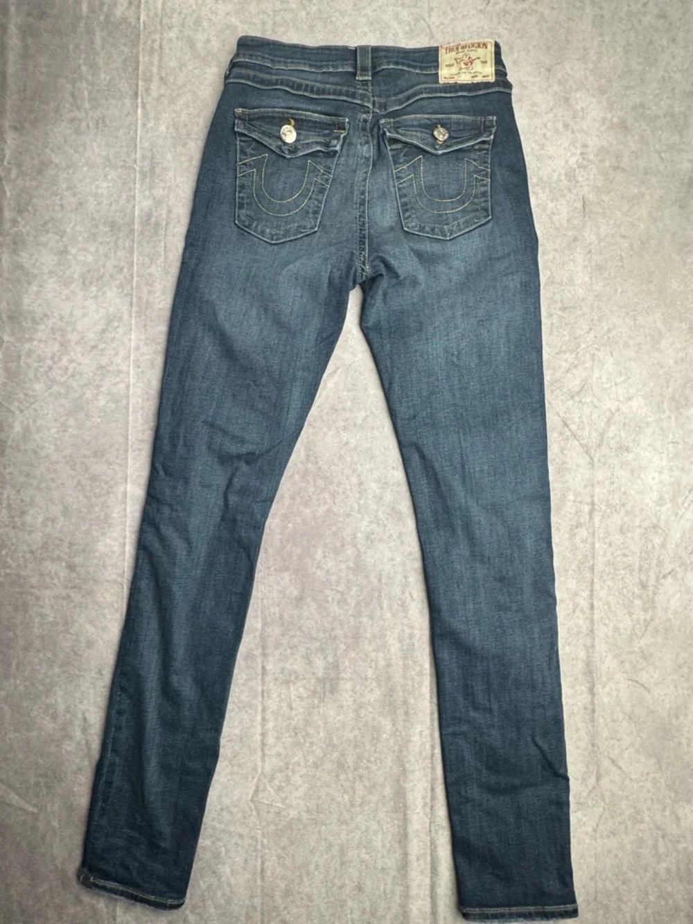 True Religion Mid Rise Flare Jeans Blue Y2K Bootcut Denim Women’s 29x32 - Picture 3 of 8